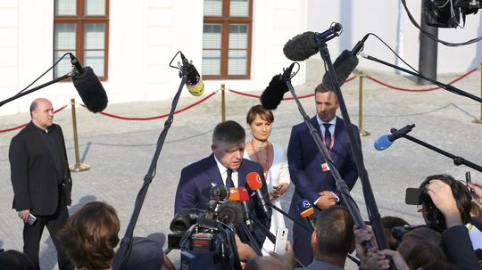 Slovenský premiér Robert Fico odpovedá na...
