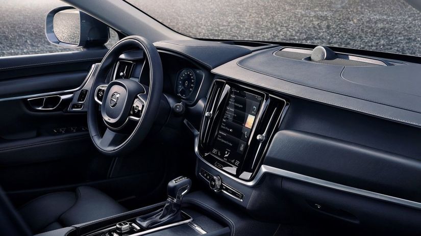 Interiér je identický s „civilným“ kombi....