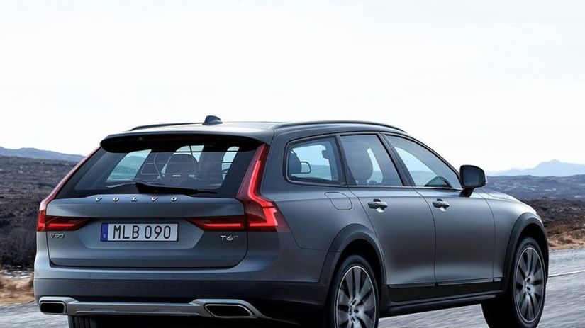 Aj zozadu sú zrejmé relatívne slušné nájazdové...