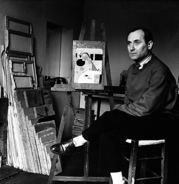 Joan Miró vo svojom parížskom ateliéri v roku...