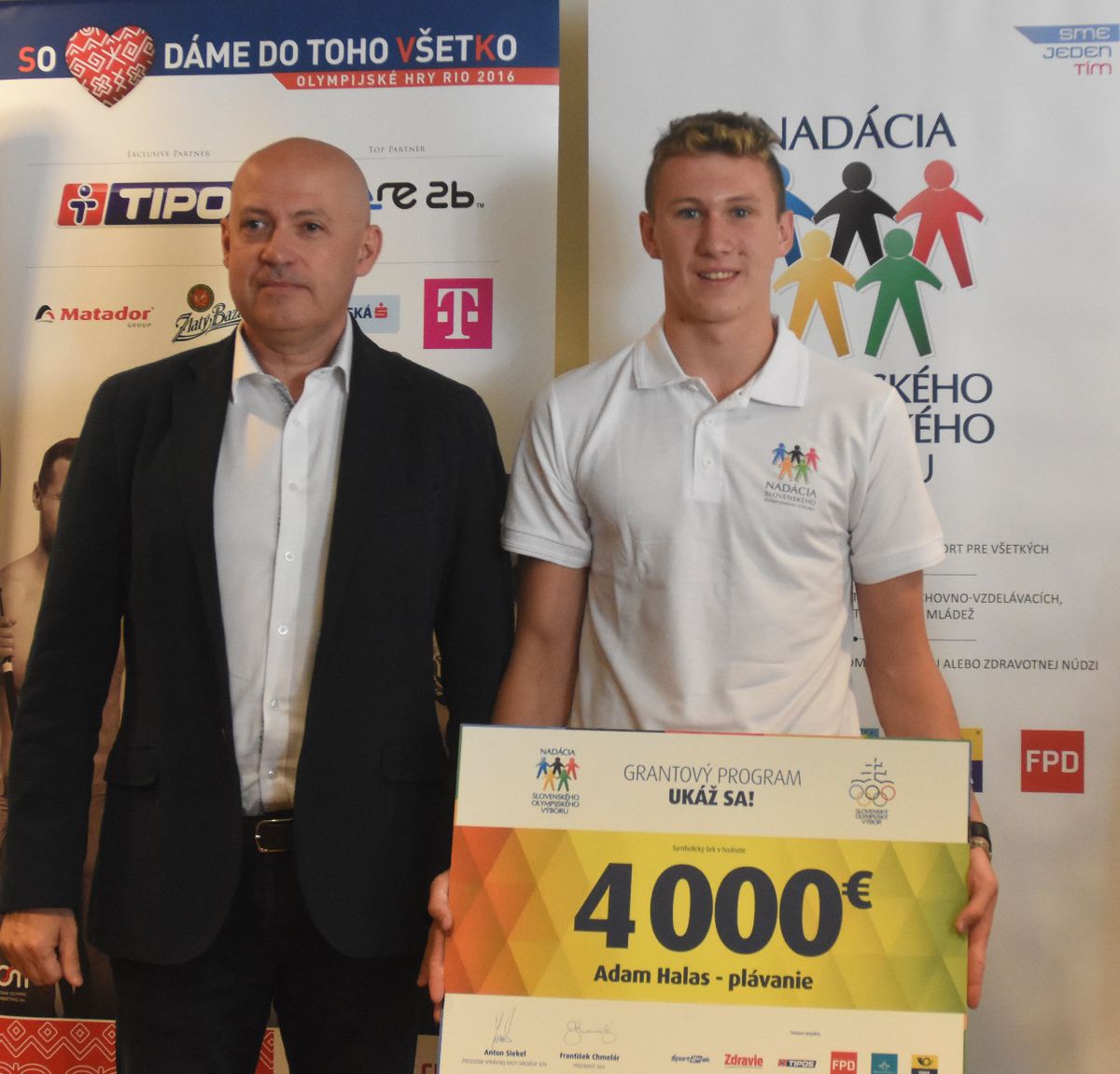 Najviac hlasov dostal 17-ročný plavec Adam...
