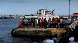 Pri Egypte stroskotala loď s utečencami, najmenej 42 zahynuli