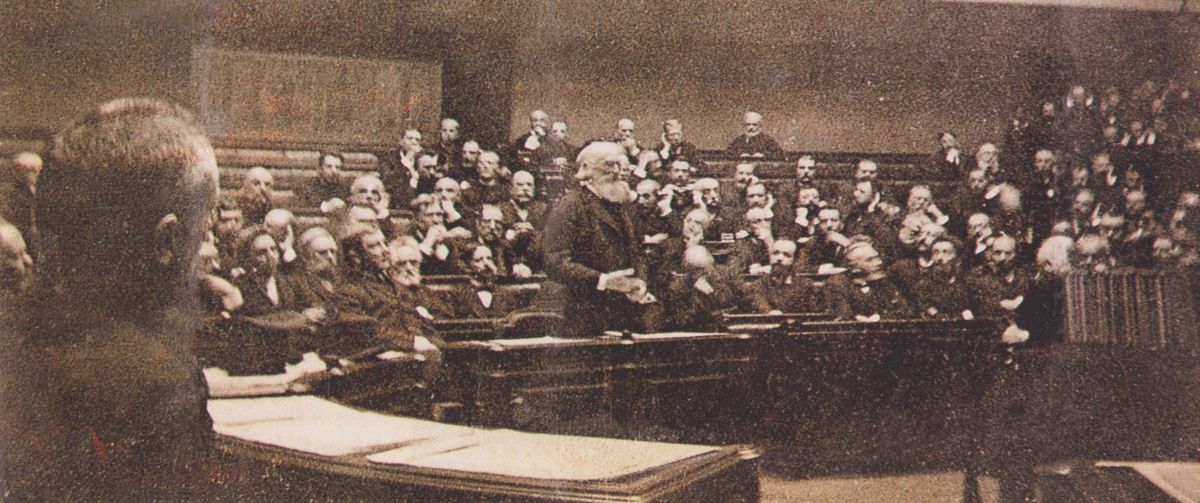 Marec 1890, uhorský snem. Predseda vlády Kálmán...