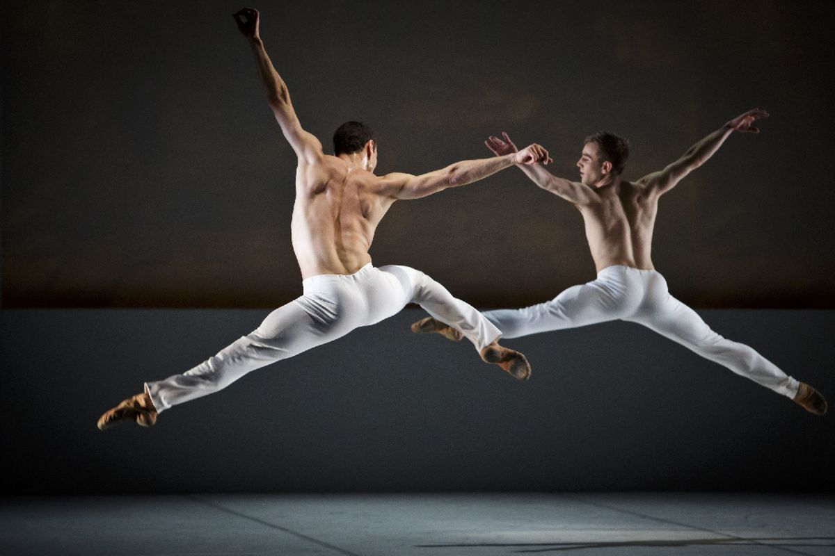 Tanečníci Otto a Jiří Bubeníčkovci v Pražskom...