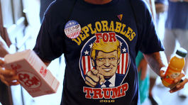 Trumpa mladí Američania nechcú, môžu mu však pomôcť vyhrať