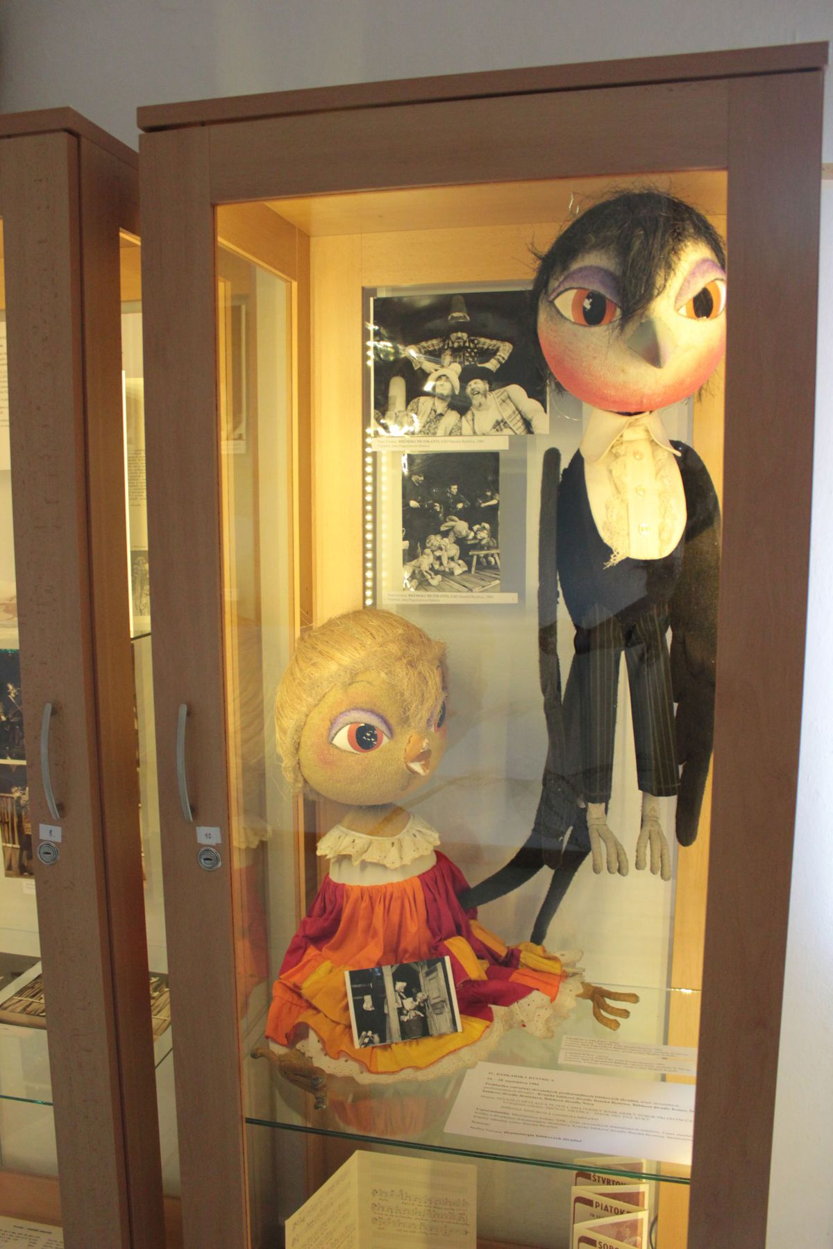 Medzi exponátmi výstavy  Bábkárska Bystrica –...