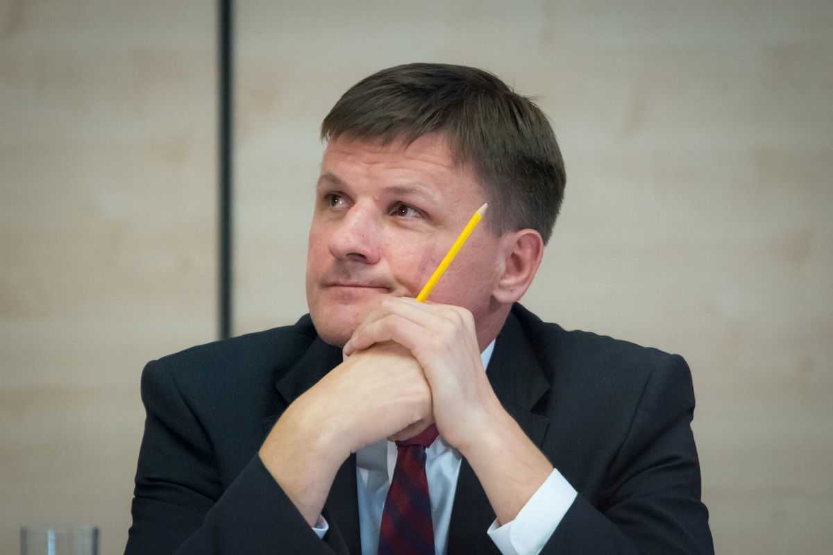 Predseda strany KDH Alojz Hlina počas rokovania...