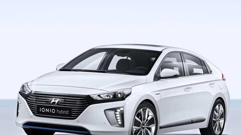 Hyundai Ioniq je sympatickým liftbackom nižšej...