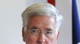 Briti varujú EÚ pred spoločnou armádou