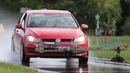 Toto je prvý test letných pneumatík. Dobré sú len dve