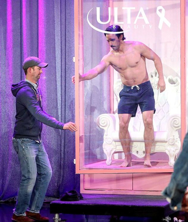 Herec Milo Ventimiglia počas účasti v Splash...