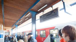 Poslanci novelou zákona zakážu Kotlebove hliadky vo vlakoch