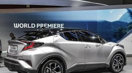Toyota C-HR: Malý crossover je na trhu. Štartuje na 18 790 eurách
