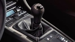 Porsche s manuálmi neskončí. Bude ich však málo