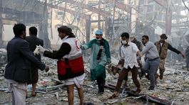 Pri nálete na trhovisko v Jemene zahynuli desiatky civilistov