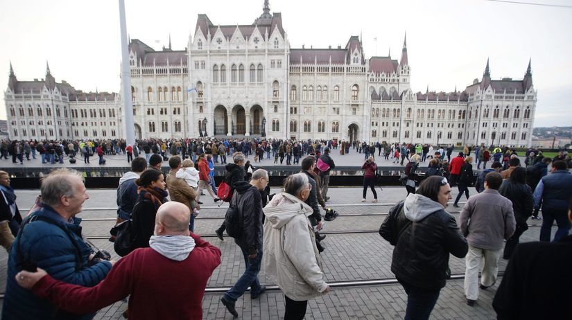 Budapešť, Maďarsko, parlament, demonštrácia,...