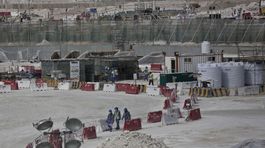 Špina, nízke mzdy, zadržiavanie dokladov. Mladík po práci v Katare žaluje FIFA