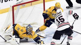 Druhý zápas, druhá prehra. Asistencie Hossu a Pánika Chicagu nestačili