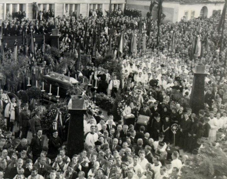 Pohreb Andreja Hlinku 21. augusta 1938 v...