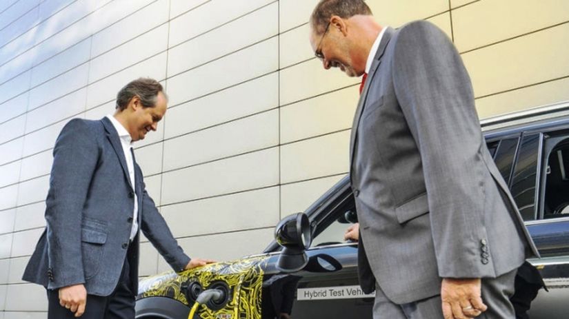 Exteriérom sa nemá hybrid príliš líšiť od...