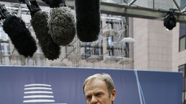 Reuters: Za snahou vyhnať Tuska z EÚ je stará závisť