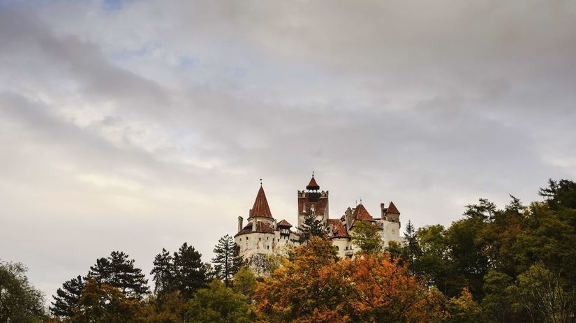 Drakulov hrad Bran v Rumunsku.