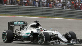 Mekka Ferrari? Kdeže, na tréningu v Monze dostali od Mercedesu debakel