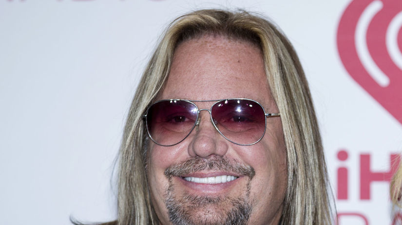 People Vince Neil Battery Charge
