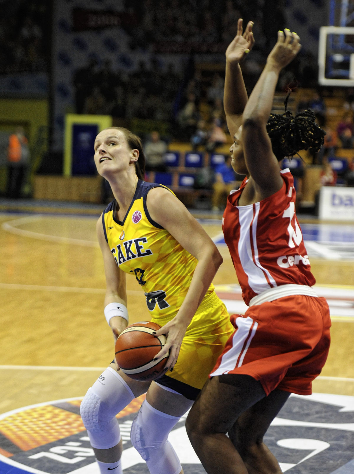 Zľava: Anna Jurčenková z Košíc a Cierra Warren...