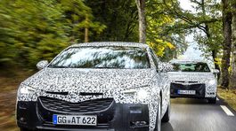 Opel Insignia Grand Sport: Nová generácia už jazdí v maskáčoch