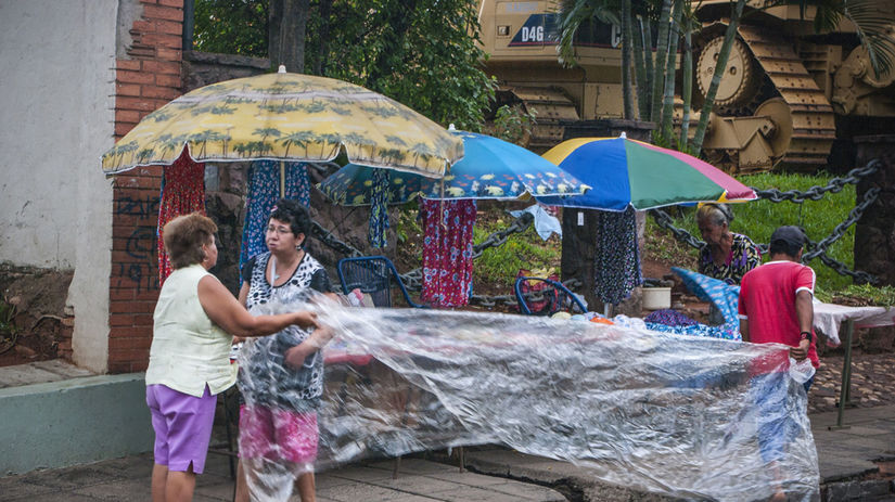 Obchoduje sa všade a so všetkým.