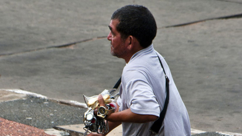 Paraguajský pouličný predavač.