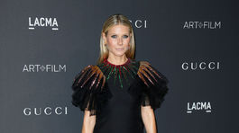 Herečka Gwyneth Paltrow vyzerala očarujúco v kreácii Gucci. 