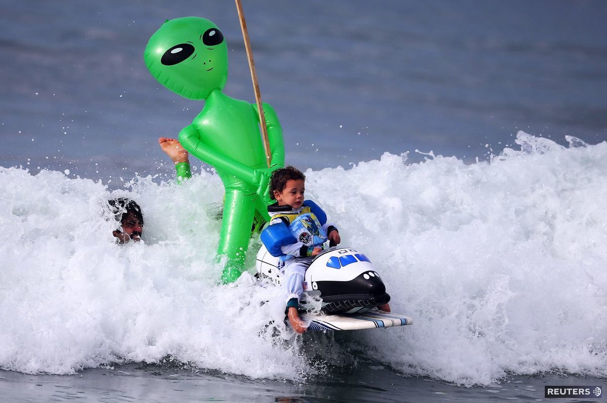 surfovanie, dieťa, mimozemšťan, UFO, Halloween,