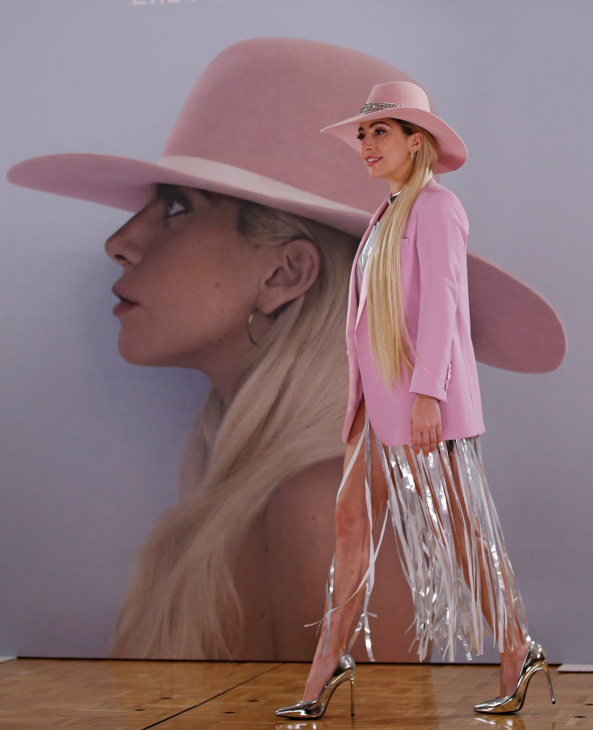 Speváčka Lady Gaga predstavila v Tokiu novinku...