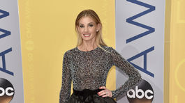 Speváčka Faith Hill v kreácii Armani Privé.