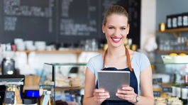 Trinásty plat by najviac postihol cestovný ruch a reštaurácie