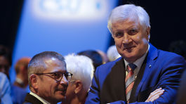 Seehofer na zjazde bez Merkelovej varoval pred ľavicovou koalíciou