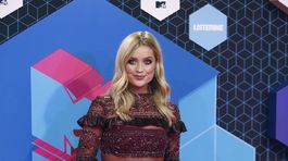 Moderátorka Laura Whitmore.