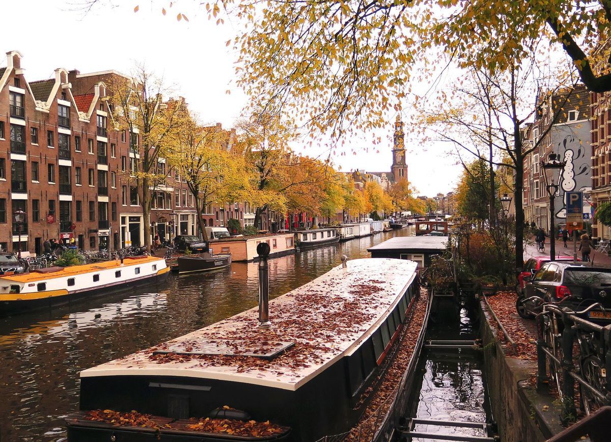 Amsterdam, Holandsko, kanál, loď, čln, jeseň,