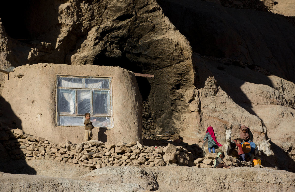 Afganistan, dom, skaly, rodina, jaskyňa