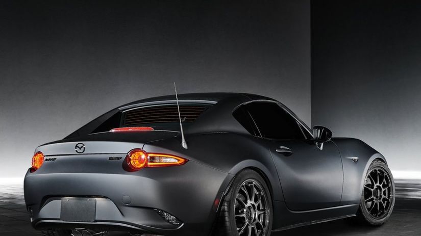 Perleťovobiely koncept MX-5 Speedster sa vzdal...