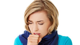 Kašeľ po prechladnutí ostáva. Čo s tým? 