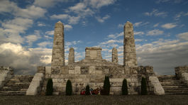 Bradlo, naše Bradlo... O veľkolepých oslavách z roku 1990