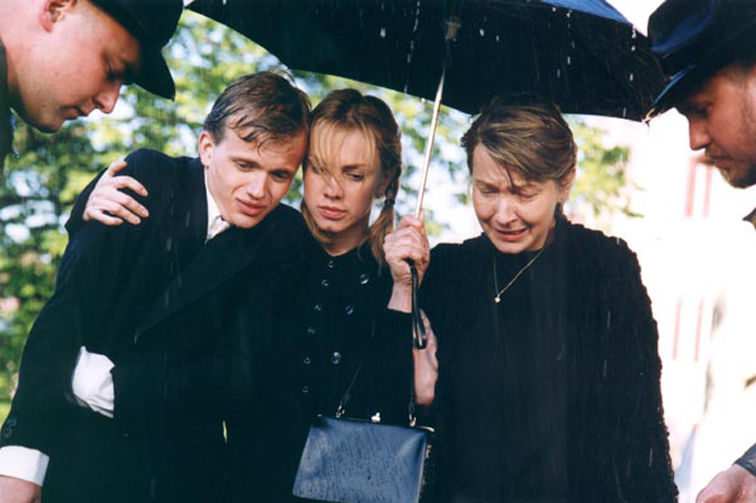 Oběti a vrazi (2000).