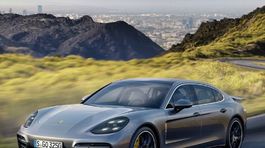 Porsche Panamera Executive - 2016