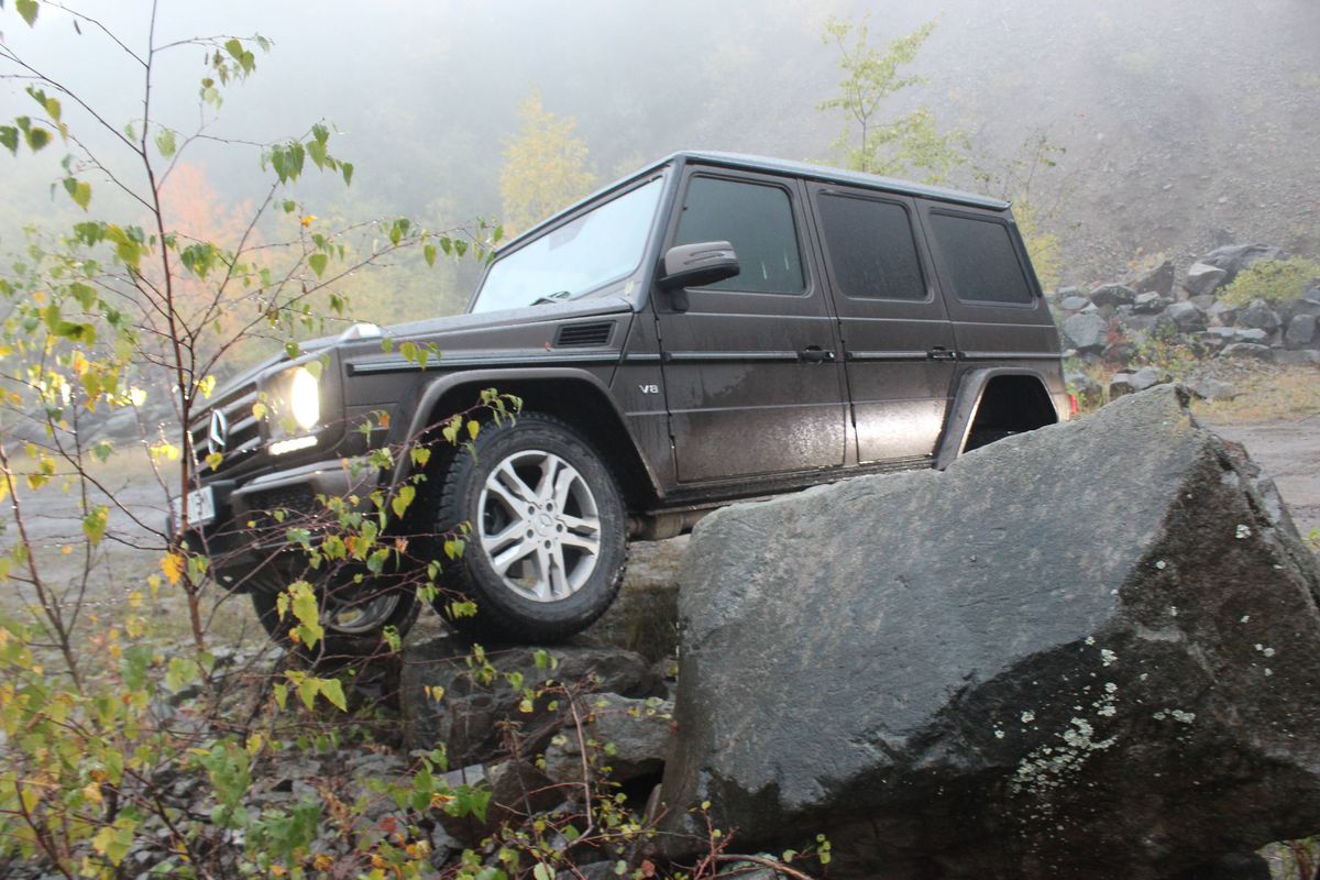 Mercedes-Benz triedy G sa v náročnom teréne...