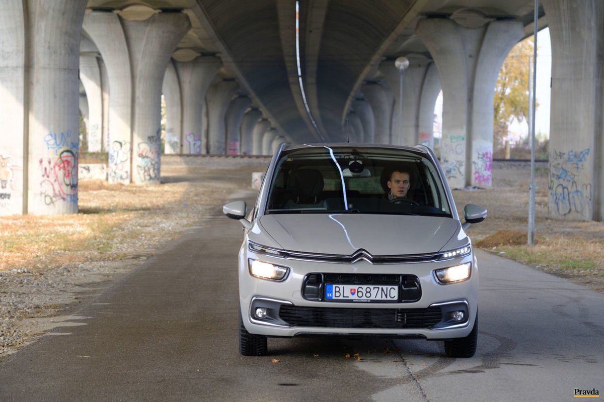 Z prednej strany C4 Picasso neprezrádza, koľko...