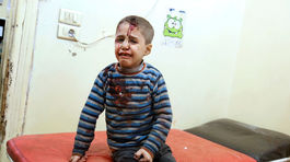 Evakuovali novorodencov z bombardovanej nemocnice v Aleppe