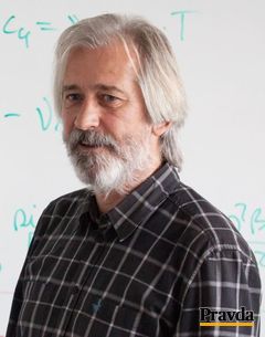 Karol Mikula